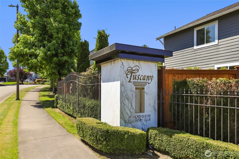 Property photo for 3901 Broadmoor Drive NE, Tacoma photo 31