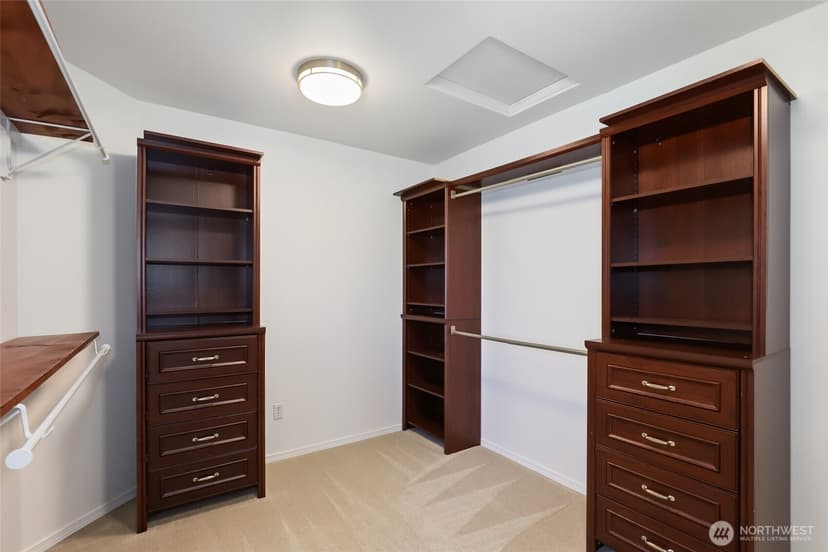 Property photo for 3901 Broadmoor Drive NE, Tacoma photo 19