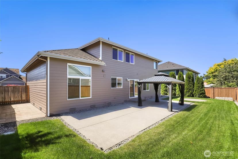 Property photo for 3901 Broadmoor Drive NE, Tacoma photo 27