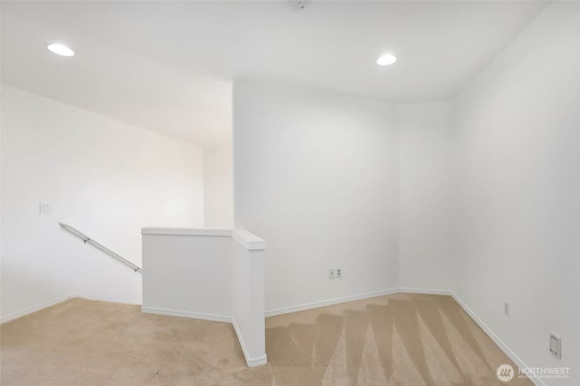Property photo for 3901 Broadmoor Drive NE, Tacoma photo 20