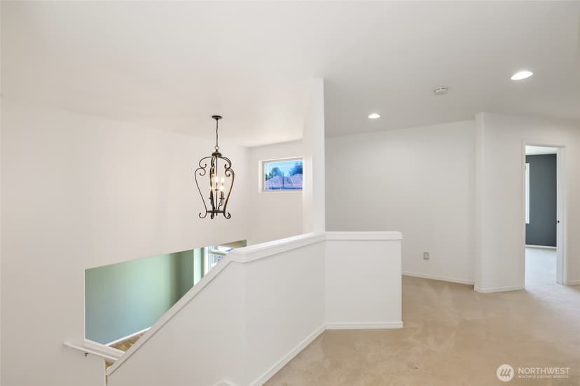 Property photo for 3901 Broadmoor Drive NE, Tacoma photo 13