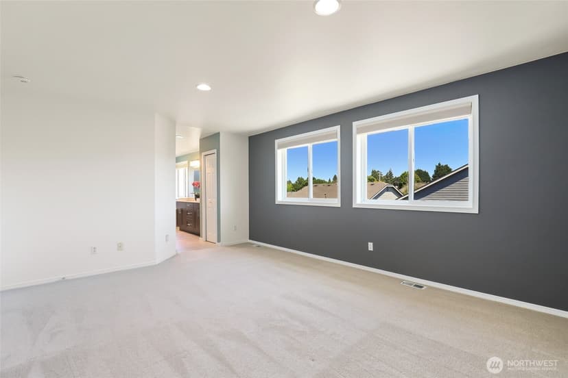 Property photo for 3901 Broadmoor Drive NE, Tacoma photo 15
