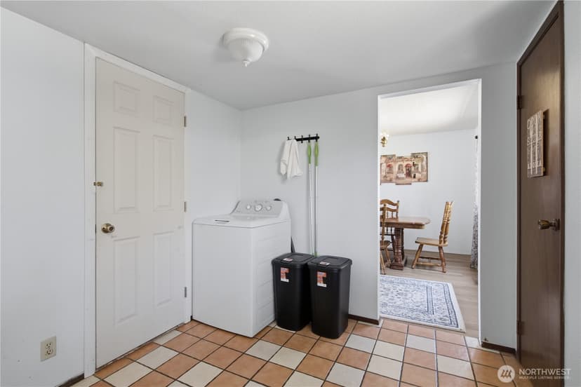 Property photo for 3706 S 255th Place, Kent photo 17