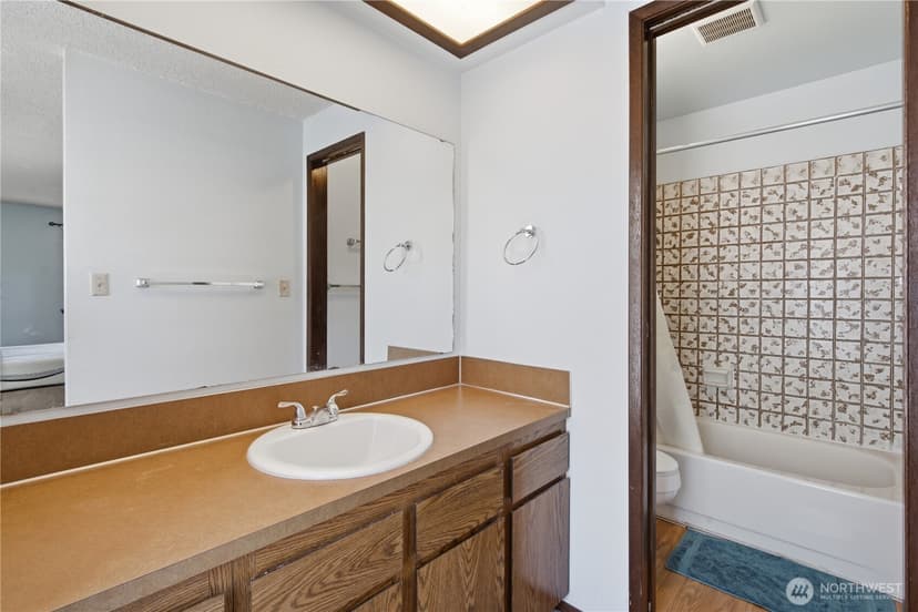 Property photo for 3706 S 255th Place, Kent photo 16