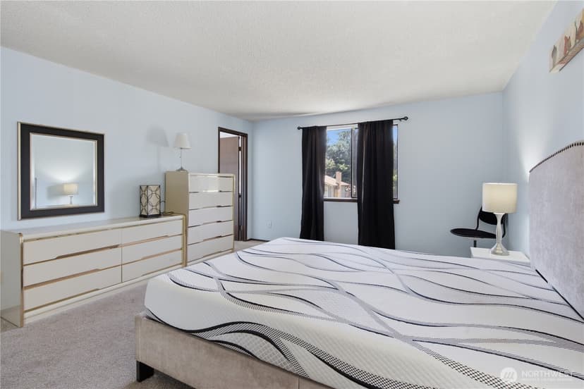 Property photo for 3706 S 255th Place, Kent photo 14
