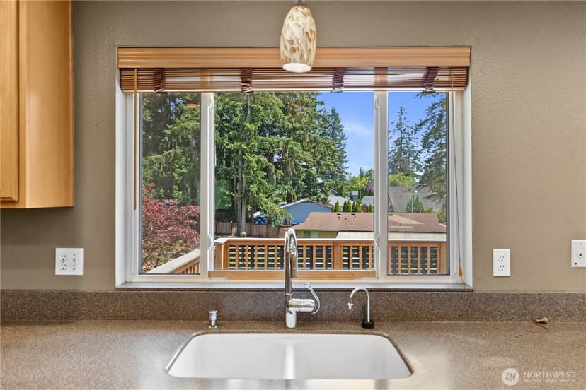 Property photo for 2818 111th Place SE, Everett photo 8