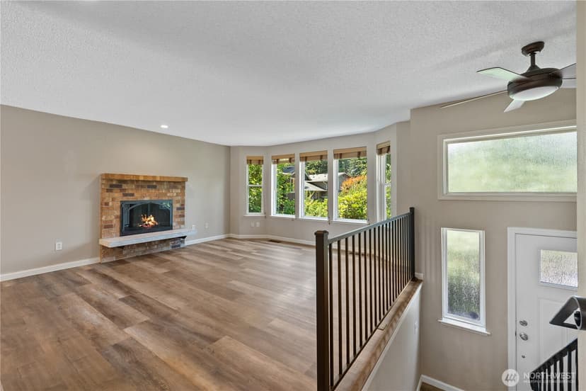 Property photo for 2818 111th Place SE, Everett photo 4