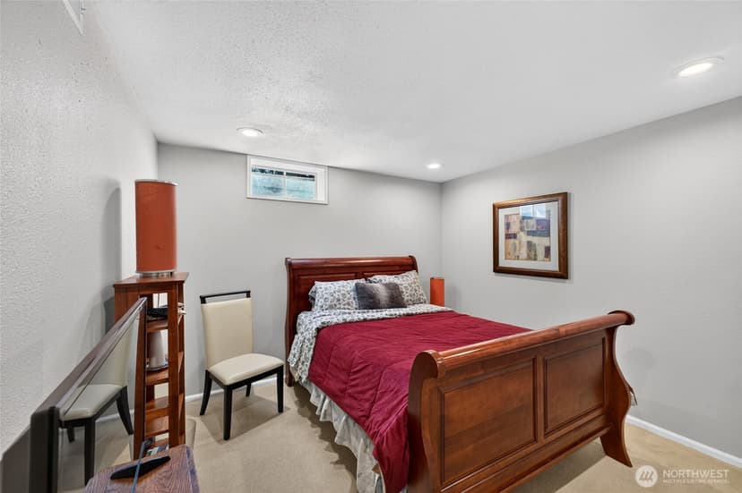 Property photo for 17438 6th Avenue SW, Normandy Park photo 29