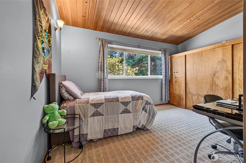 Property photo for 17438 6th Avenue SW, Normandy Park photo 16