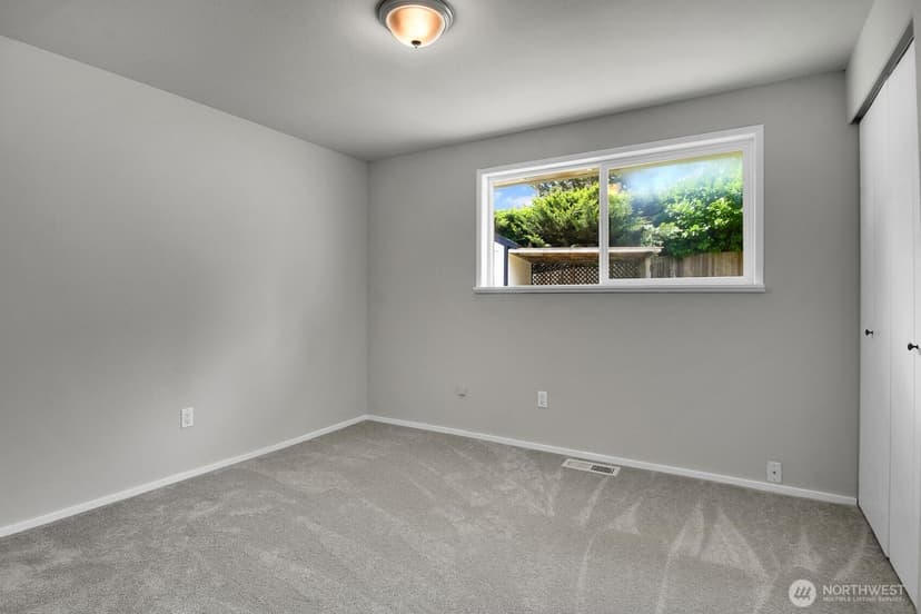Property photo for 13020 Robinhood Lane, Snohomish photo 18
