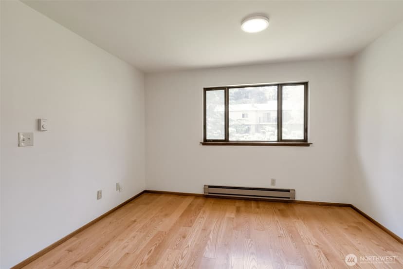Property photo for 17050 Northup Way #25, Bellevue photo 21