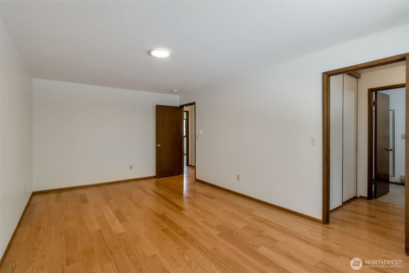Property photo for 17050 Northup Way #25, Bellevue photo 16