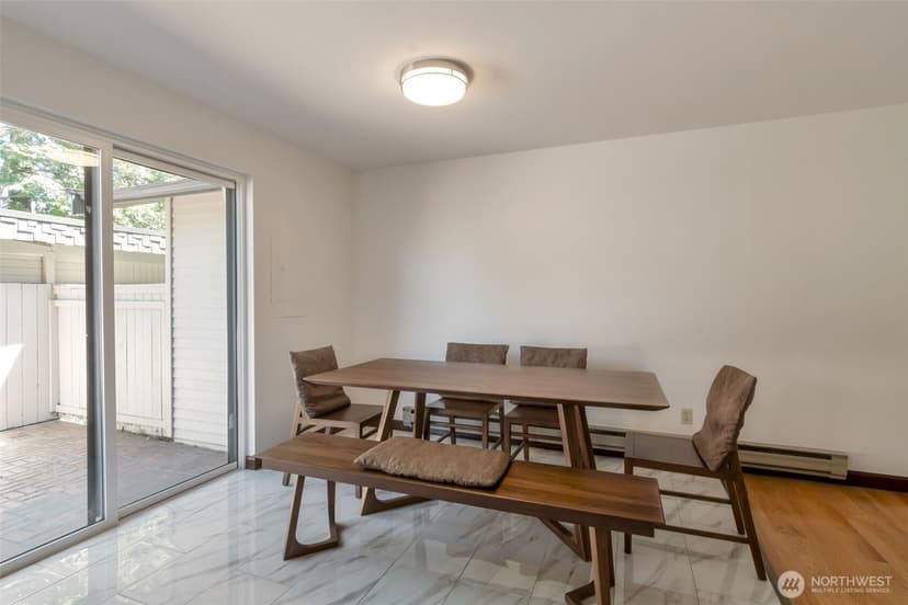 Property photo for 17050 Northup Way #25, Bellevue photo 12
