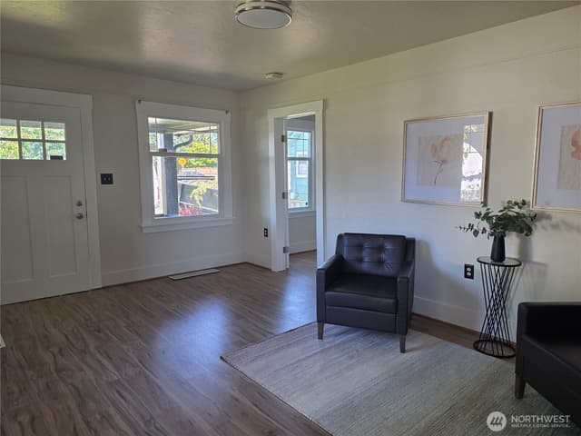 Property photo for 8902 Forest Road SW, Lakewood photo 2