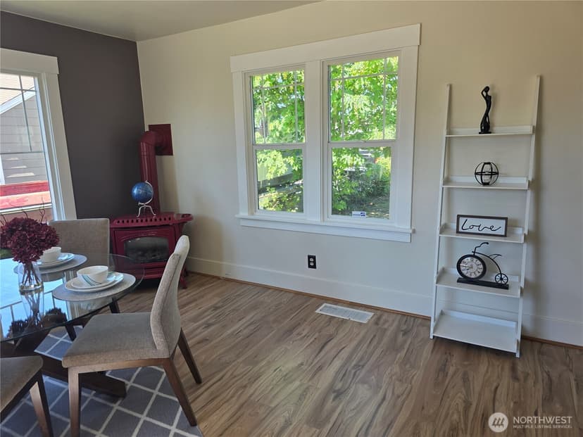 Property photo for 8902 Forest Road SW, Lakewood photo 6