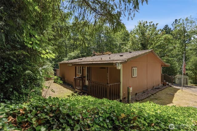 Property photo for 886 Woods Road E, Port Orchard photo 2