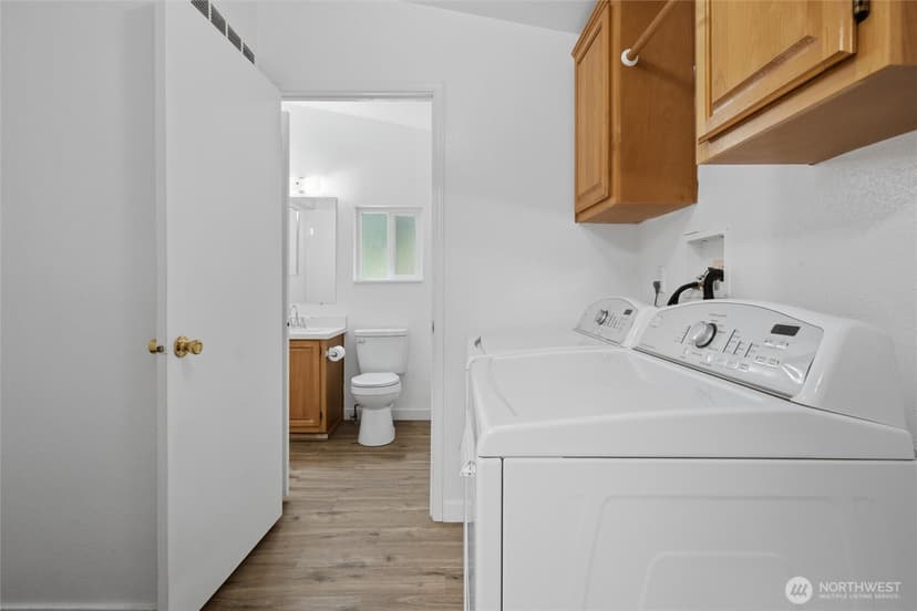 Property photo for 886 Woods Road E, Port Orchard photo 17