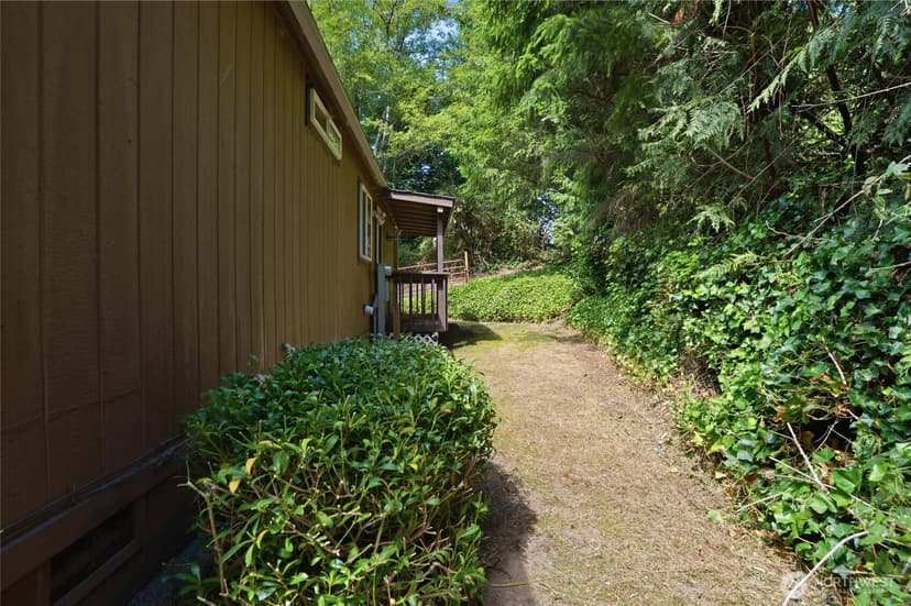 Property photo for 886 Woods Road E, Port Orchard photo 26