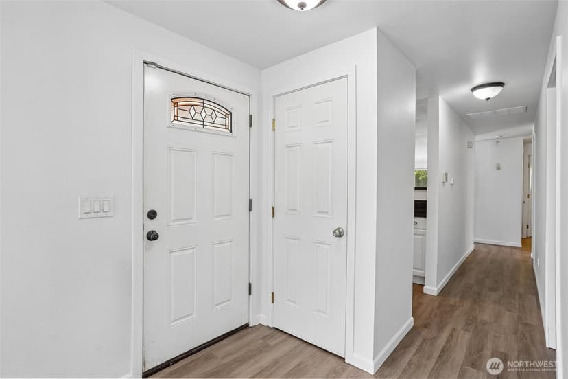 Property photo for 1711 7th Avenue SE, Puyallup photo 4