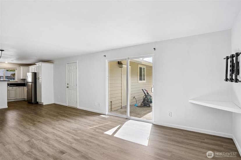 Property photo for 1711 7th Avenue SE, Puyallup photo 14