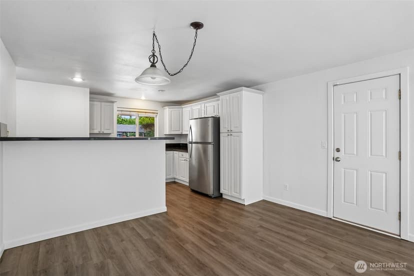 Property photo for 1711 7th Avenue SE, Puyallup photo 11