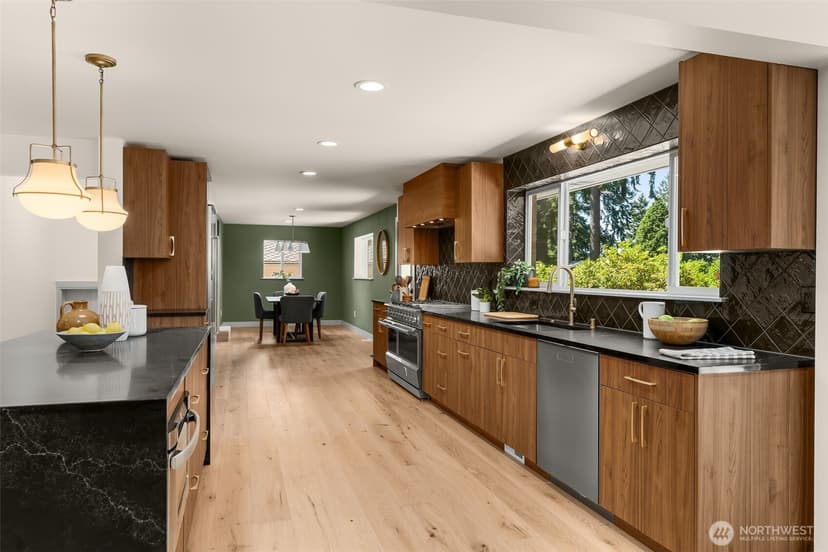 Property photo for 13237 8th Avenue NW, Seattle photo 11