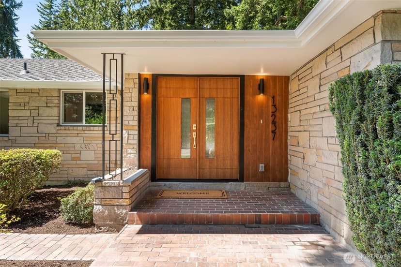 Property photo for 13237 8th Avenue NW, Seattle photo 3