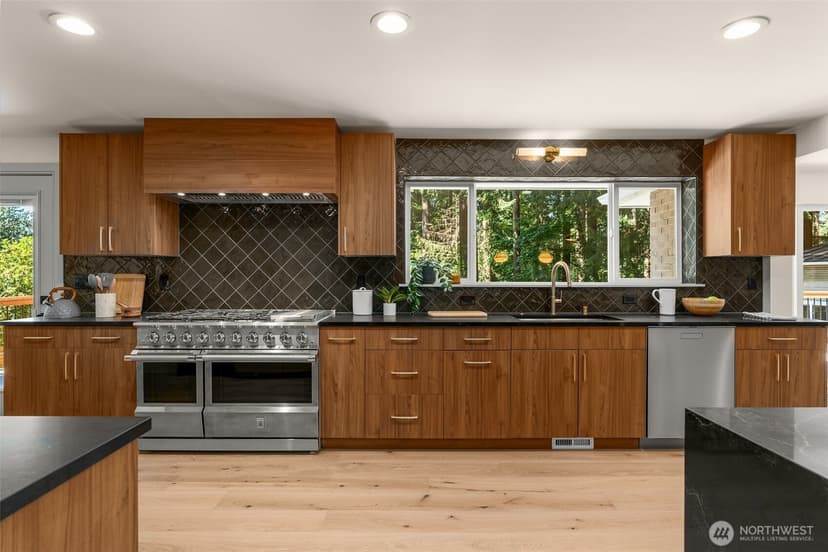 Property photo for 13237 8th Avenue NW, Seattle photo 12
