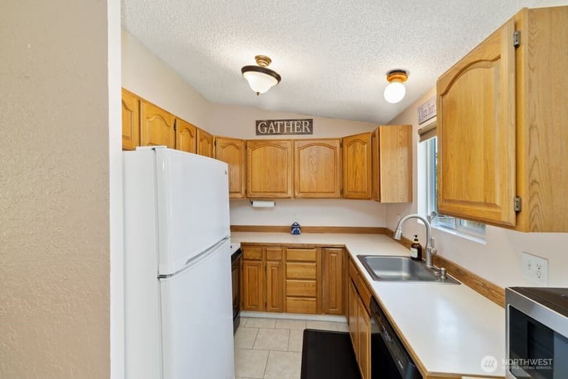 Property photo for 31715 46th Place S, Auburn photo 7
