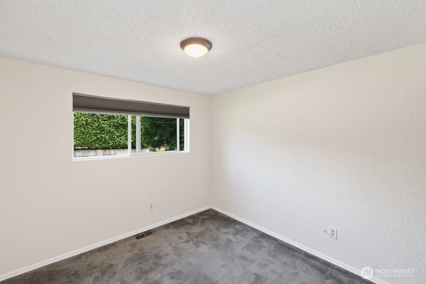 Property photo for 31715 46th Place S, Auburn photo 11