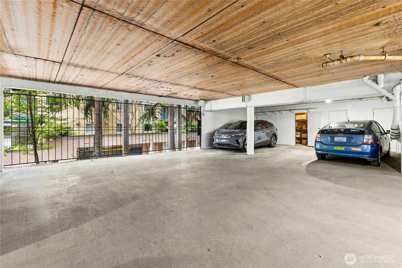 Property photo for 1617 Summit Avenue #23, Seattle photo 28