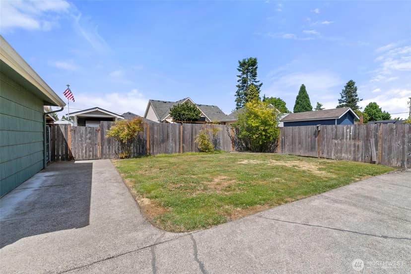 Property photo for 919 6th Avenue SW, Puyallup photo 20