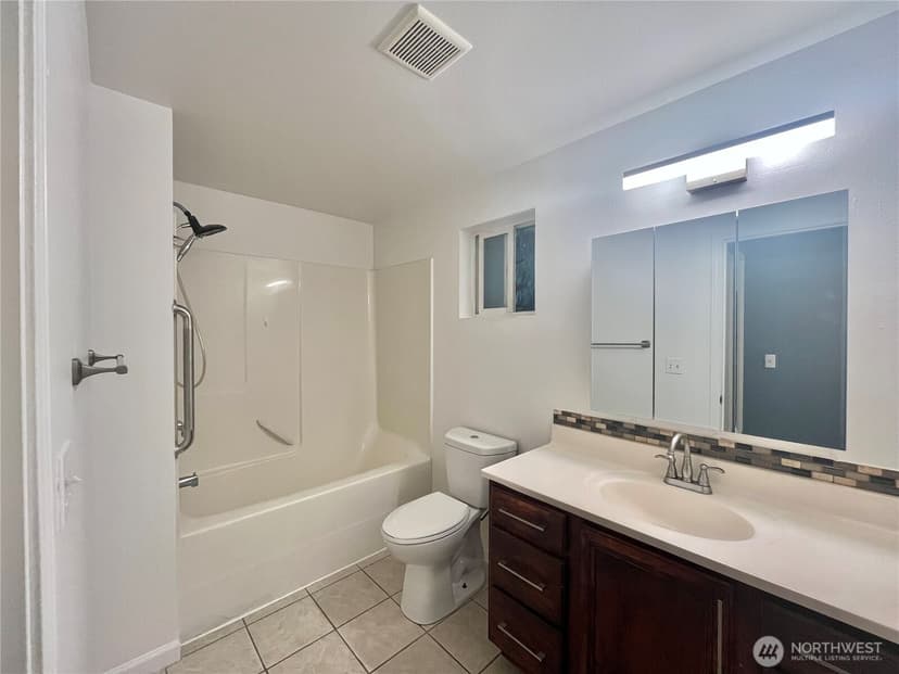 Property photo for 10453 1st Avenue SW, Seattle photo 15