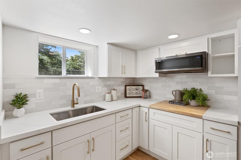 Property photo for 6400 44th Avenue S, Seattle photo 20