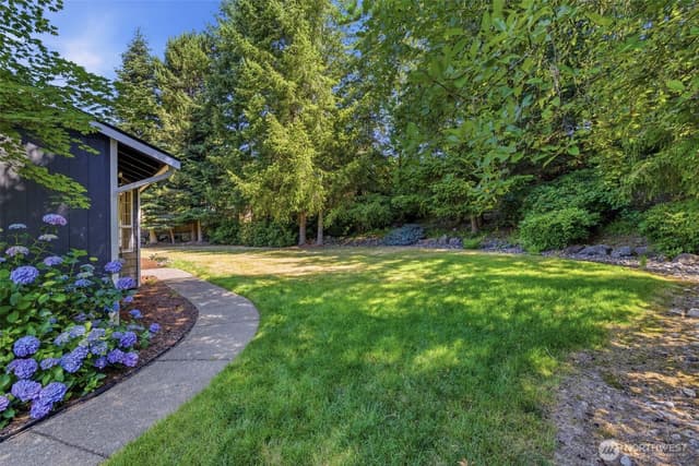 Property photo for 1425 128th Drive NE, Lake Stevens photo 2