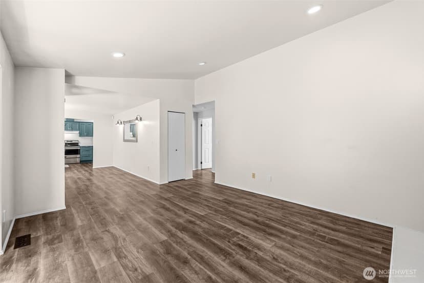 Property photo for 1425 128th Drive NE, Lake Stevens photo 11