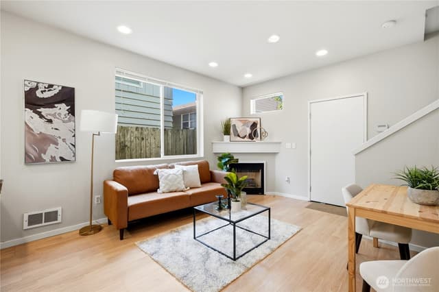 Property photo for 9054 17th Ave SW #A, Seattle photo 4