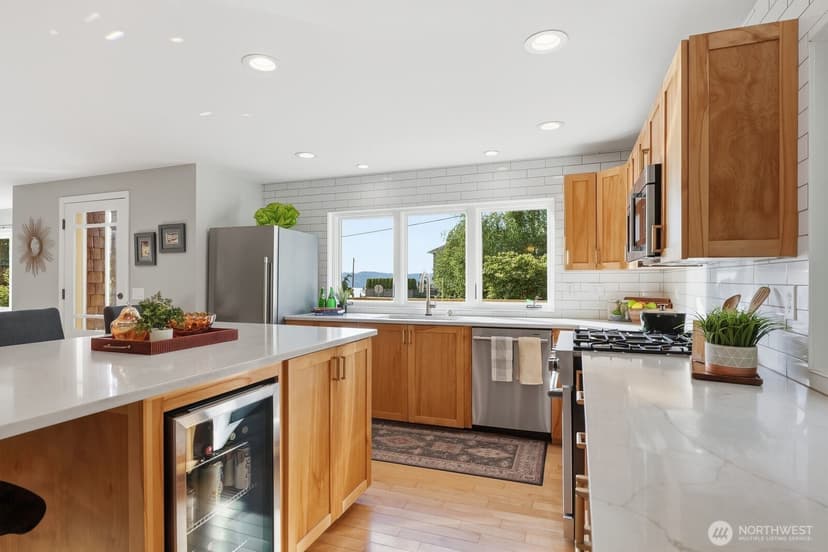 Property photo for 1113 Goat Trail Road, Mukilteo photo 7