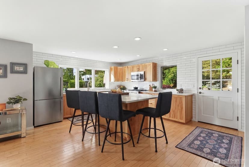 Property photo for 1113 Goat Trail Road, Mukilteo photo 6