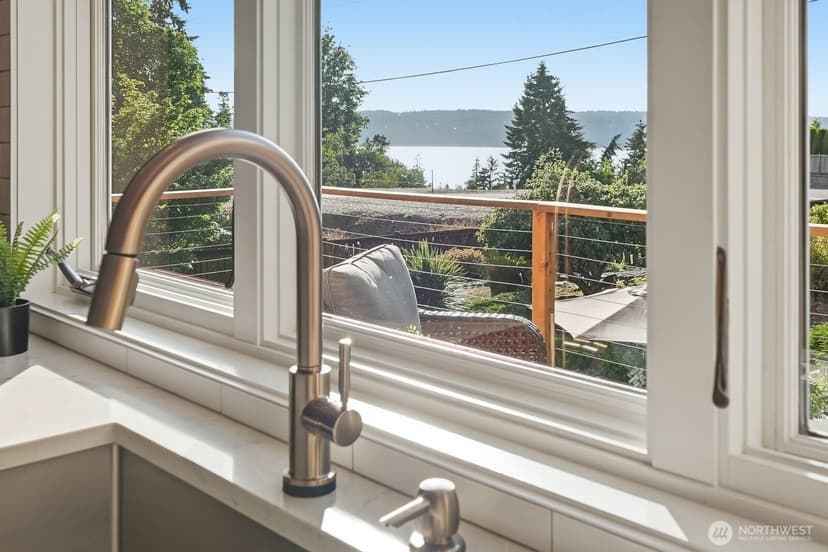 Property photo for 1113 Goat Trail Road, Mukilteo photo 9