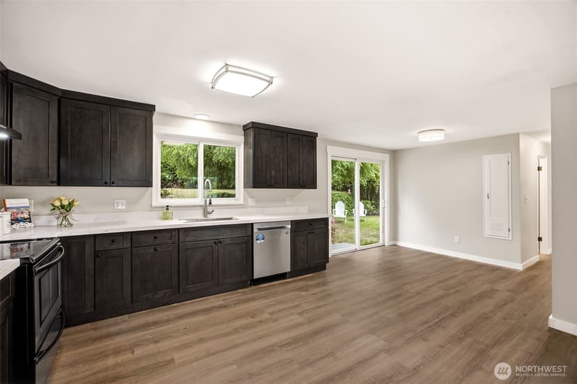Property photo for 4832 Rucker Avenue, Everett photo 10