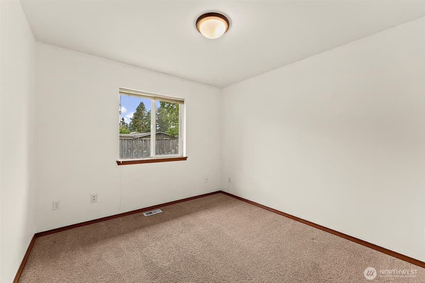 Property photo for 628 S 117th Street, Tacoma photo 18