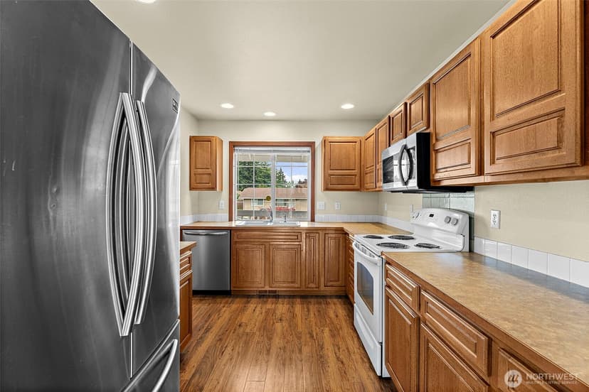 Property photo for 628 S 117th Street, Tacoma photo 9