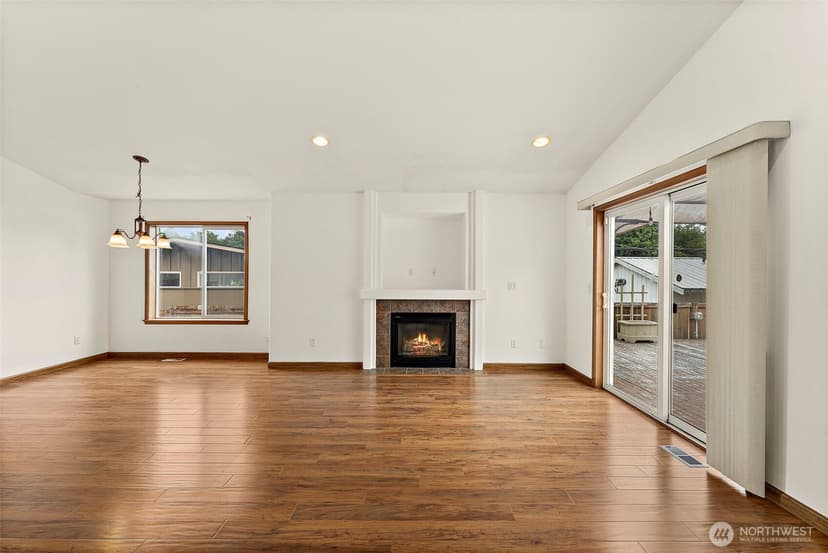 Property photo for 628 S 117th Street, Tacoma photo 12