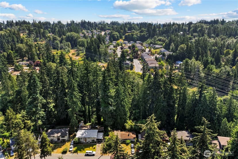 Property photo for 21515 16th Place W, Lynnwood photo 4