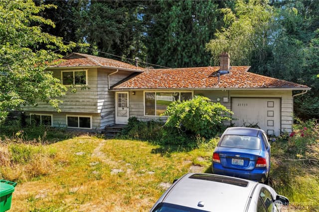 Property photo for 21515 16th Place W, Lynnwood photo 2