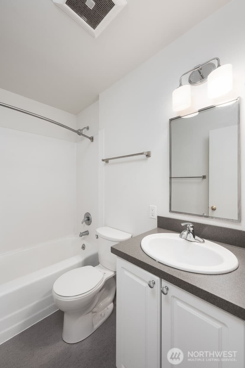 Property photo for 650 W Bertona Street, Seattle photo 11