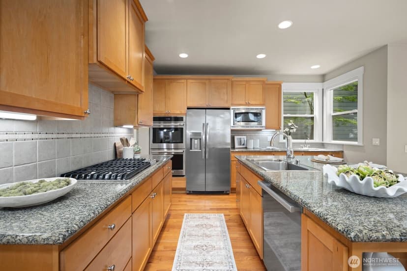 Property photo for 533 3rd Avenue S, Kirkland photo 12