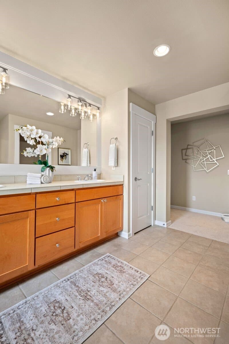 Property photo for 533 3rd Avenue S, Kirkland photo 32