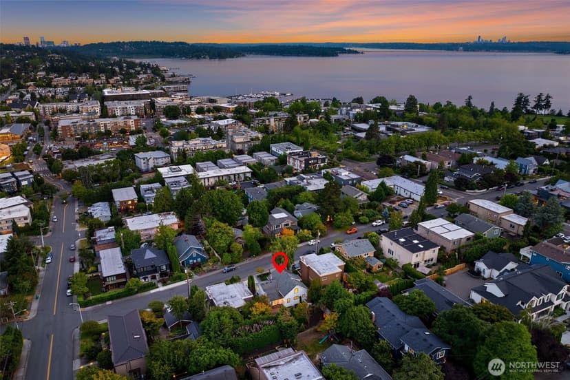 Property photo for 234 6th Avenue, Kirkland photo 2